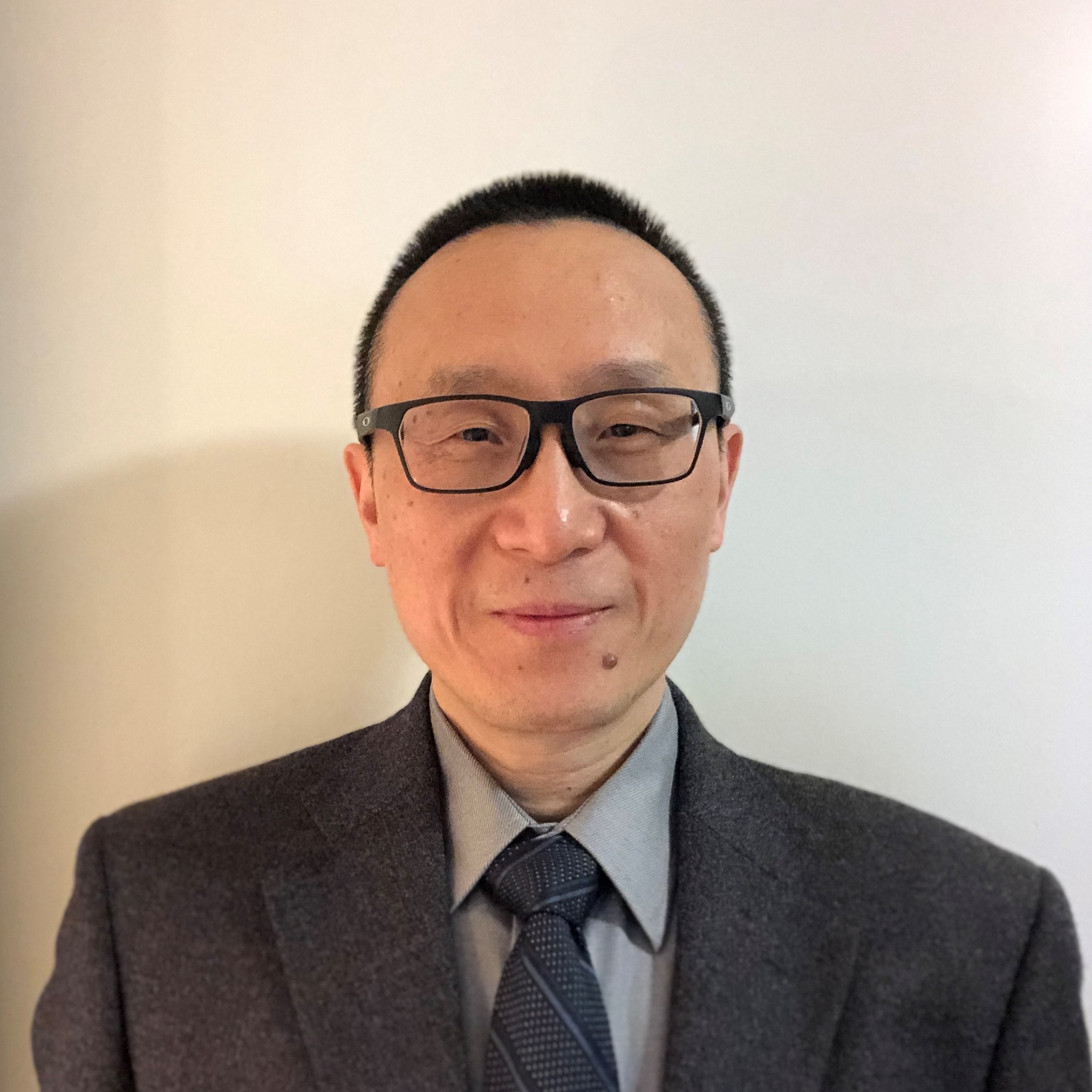 朱建平照片 square